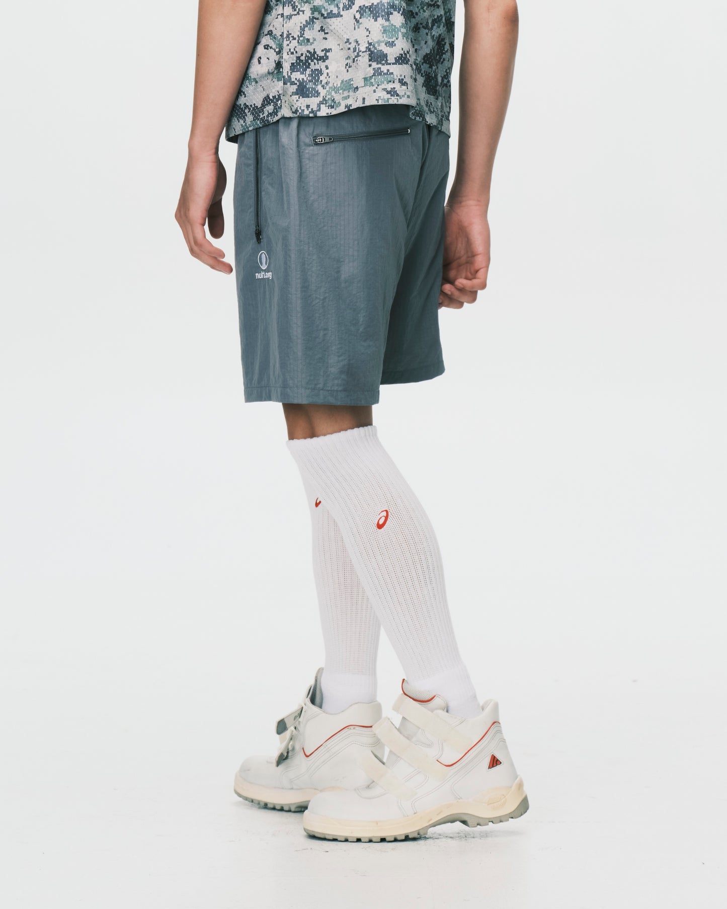 (nu-P63) Profile Shorts Gray