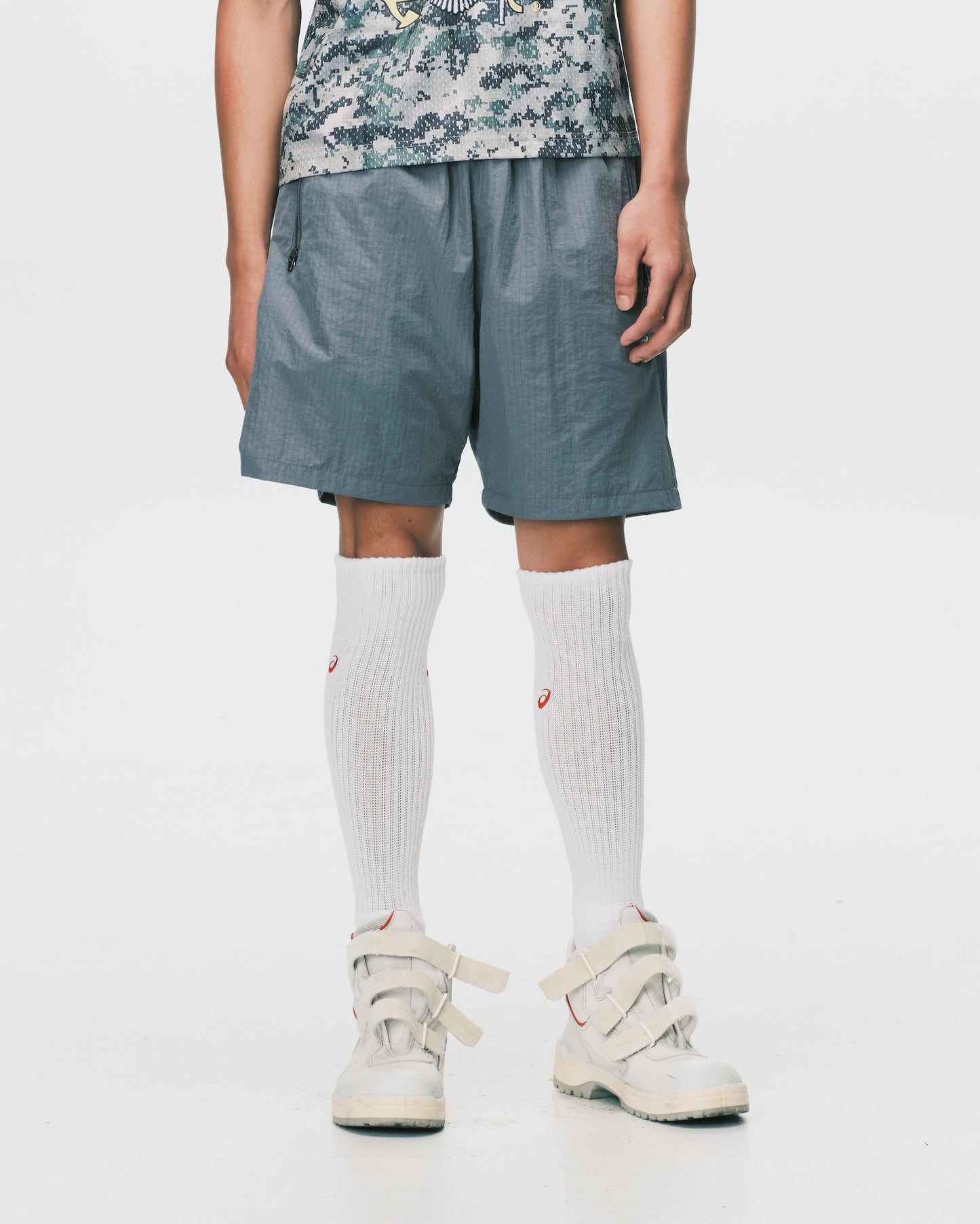 (nu-P63) Profile Shorts Gray