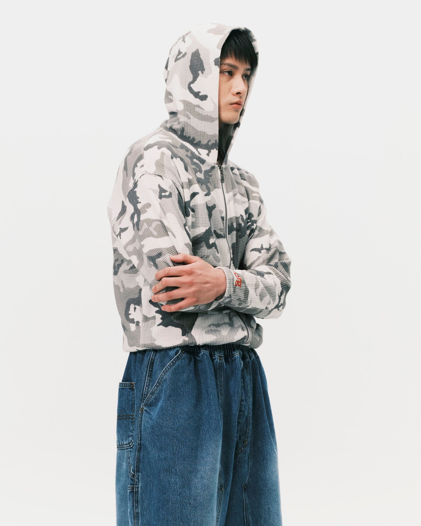 (nu-23) Slim Waffle Zip Hoodie Urban Woodland Camo