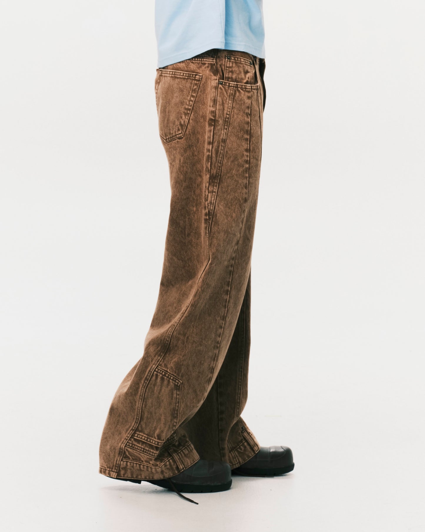 (nu-P59) 2023 Jeans Brown